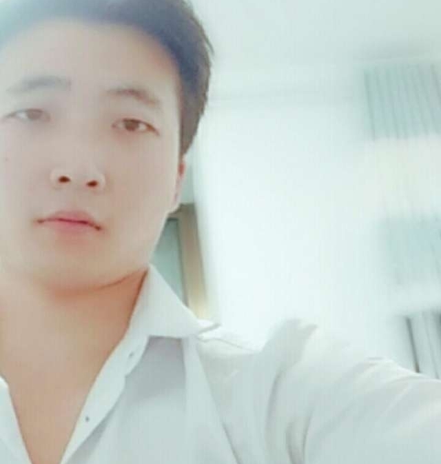 华英雄的第一张照片--合肥认干亲服务网